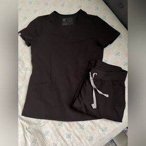 Figs black scrub set